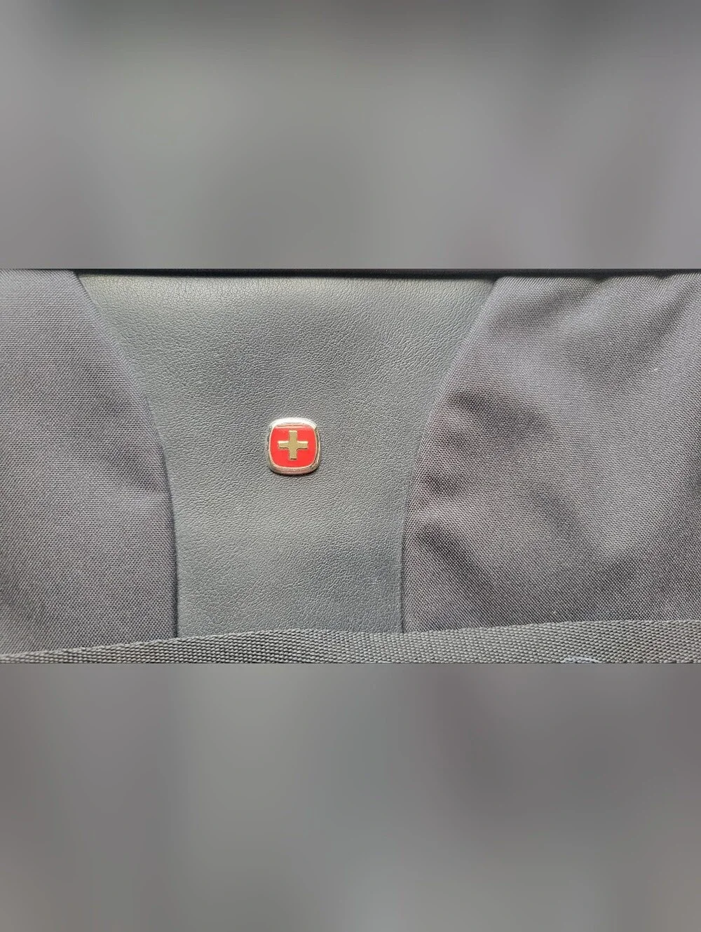 Professional SwissGear Laptop Briefcase- Sleek, Durable & Organized